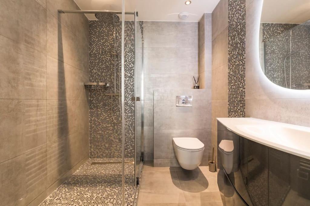 Wow View! 2br Facing Old Port 4th Floor Olam