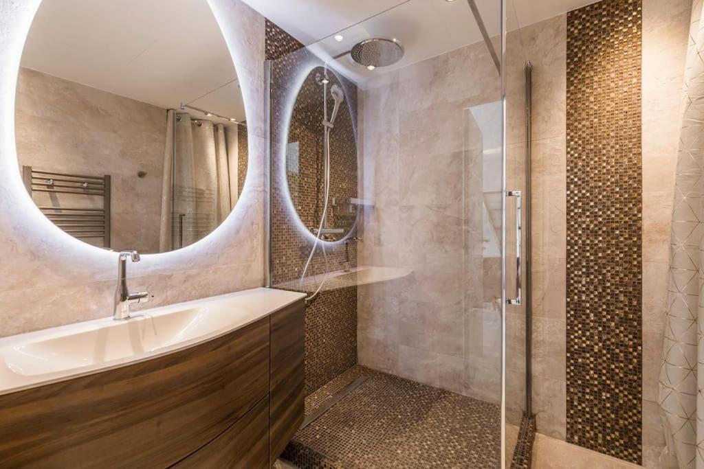 Wow View! 2br Facing Old Port 4th Floor Olam * Cannes