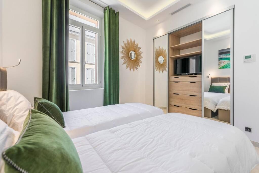 Wow View! 2br Facing Old Port 4th Floor Olam * Cannes